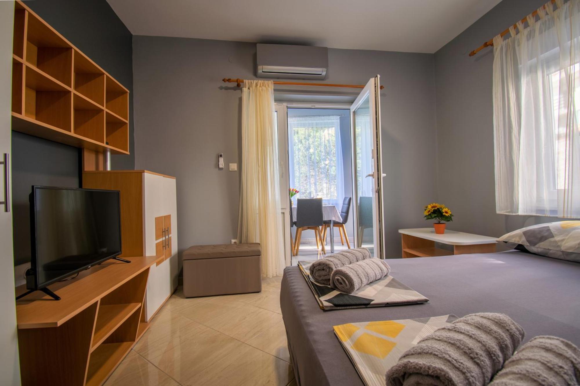 Apartments Hudovernik Baška Voda Εξωτερικό φωτογραφία