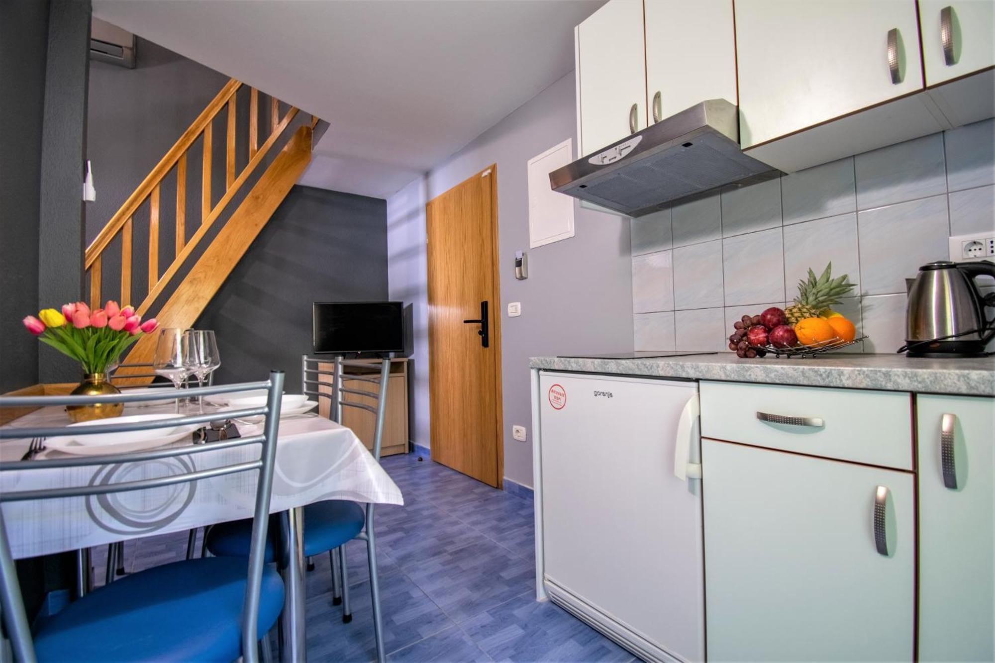 Apartments Hudovernik Baška Voda Εξωτερικό φωτογραφία