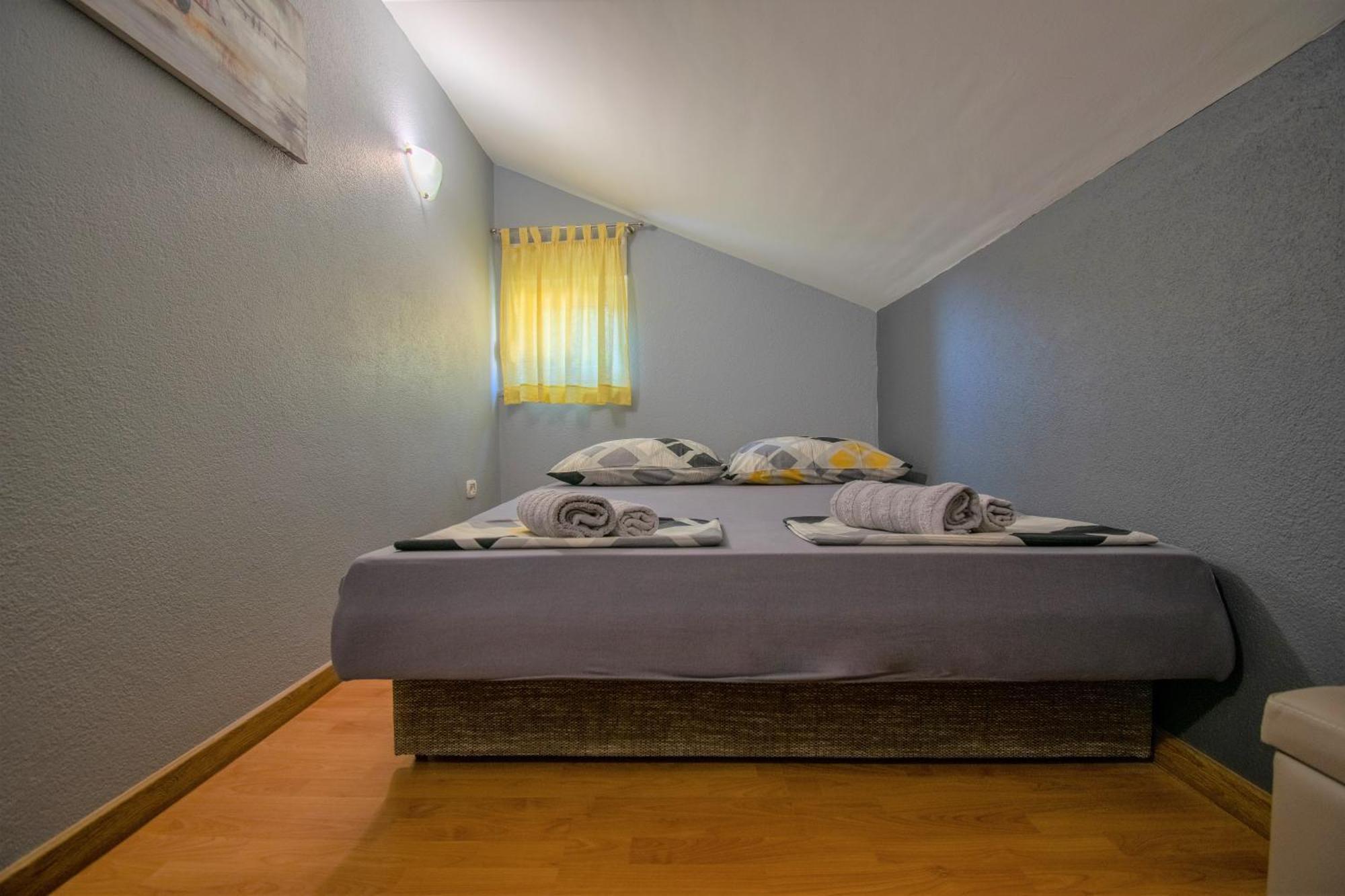 Apartments Hudovernik Baška Voda Εξωτερικό φωτογραφία