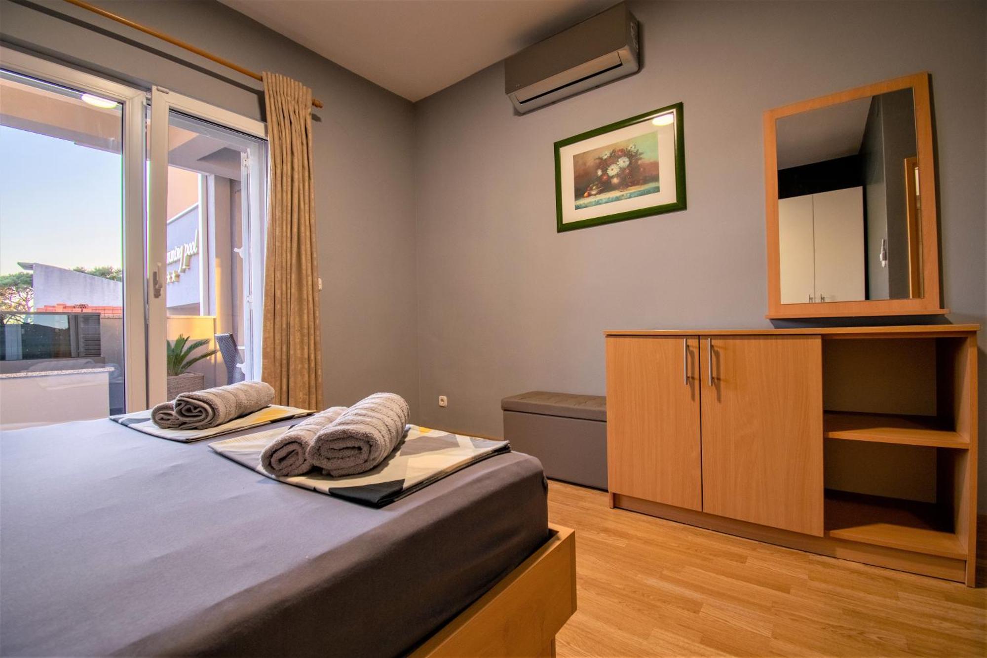 Apartments Hudovernik Baška Voda Εξωτερικό φωτογραφία